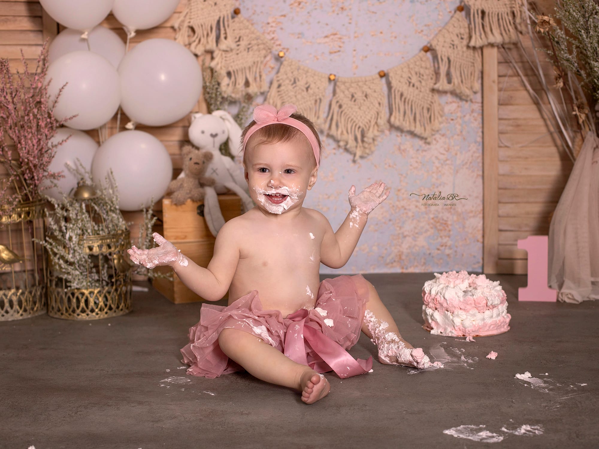 Foto cumple primer cumple con tarta