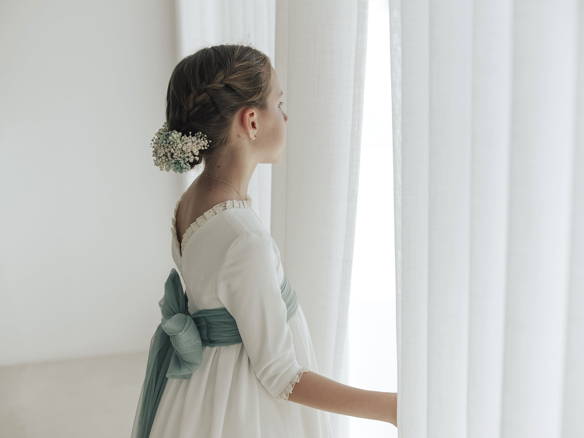 Foto de comunión con vestido elegante