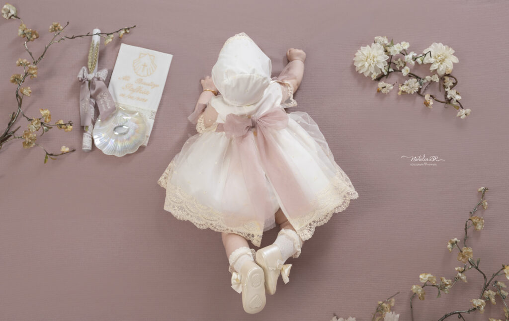 Sesión de fotografía de bautizo en Málaga – Natalia BR Fotografía Infantil