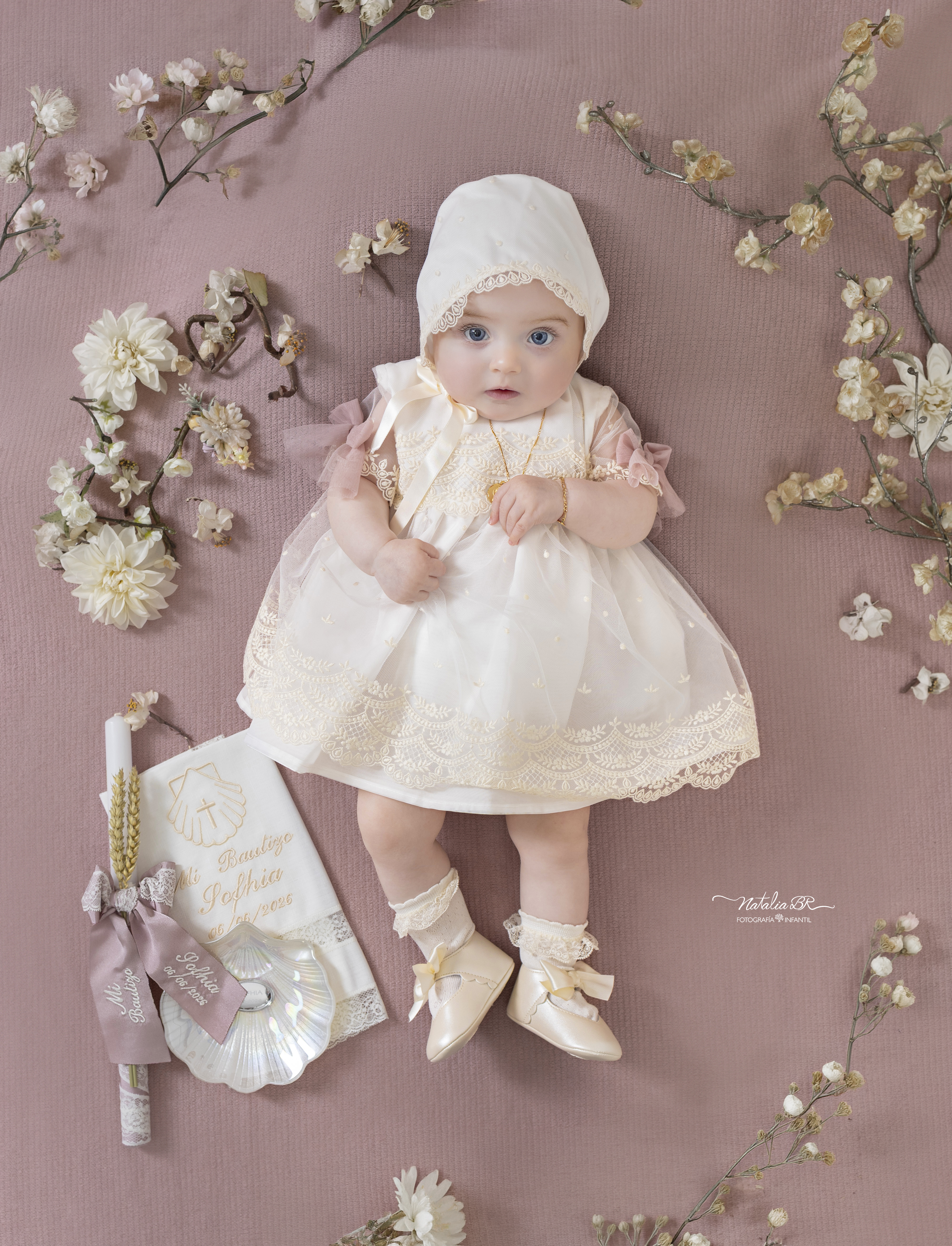 Sesión de fotografía de bautizo en Málaga – Natalia BR Fotografía Infantil