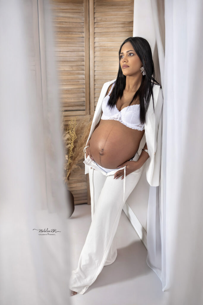 Sesión de fotografía de embarazo en Málaga – Natalia BR Fotografía Infantil