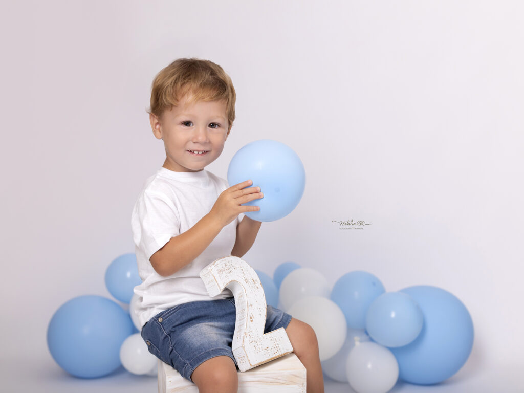 Sesión de fotografía smash cake en Málaga – Natalia BR Fotografía Infantil