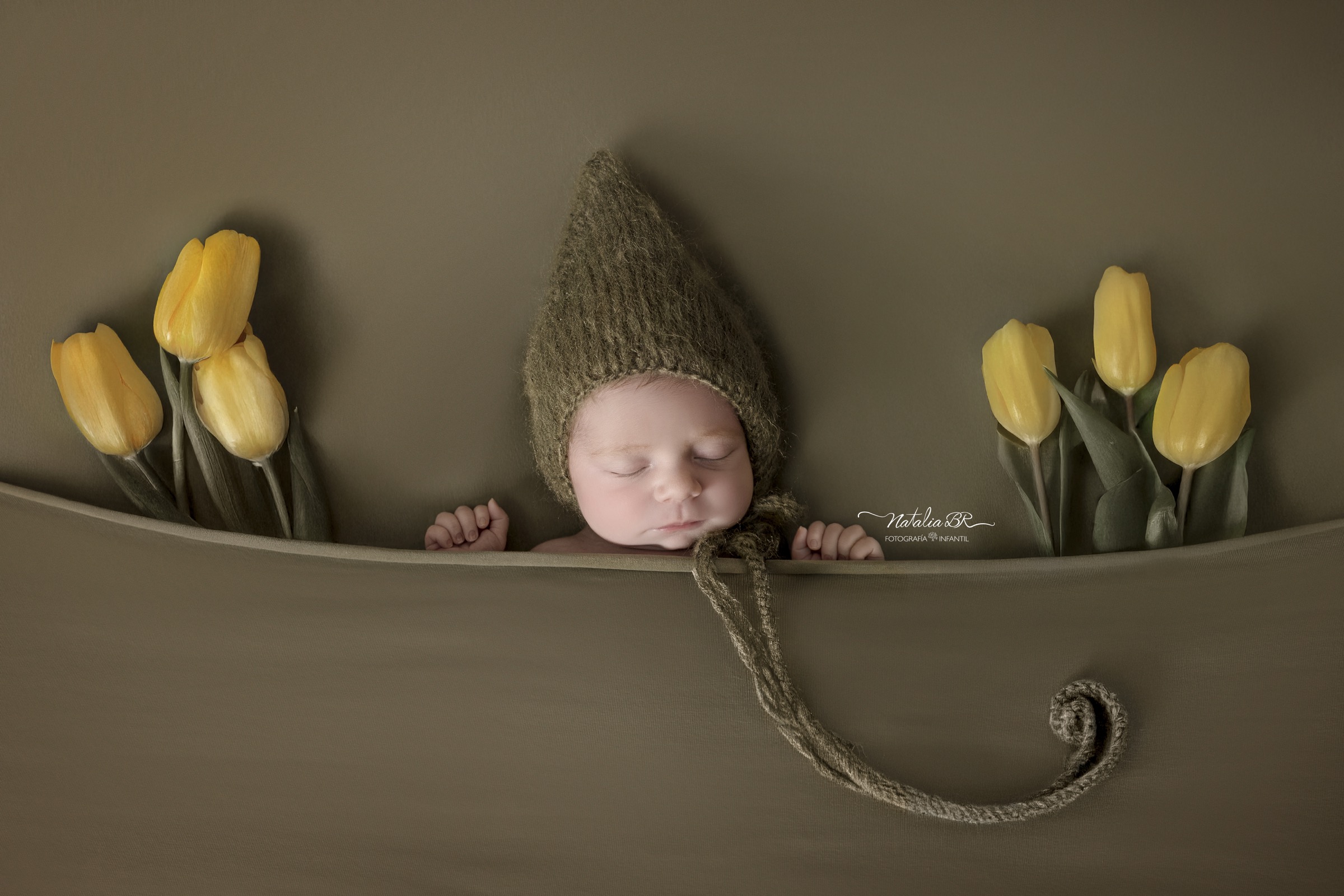 Precio de una sesión de fotos newborn en Málaga: qué incluye y qué influye en el coste