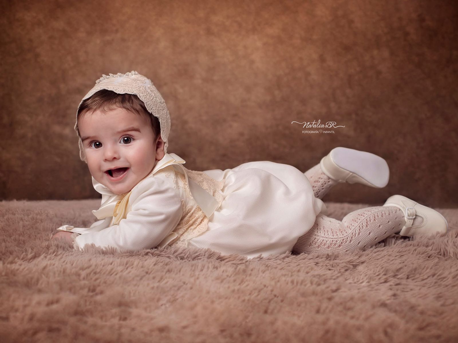 Sesión de fotografía de bautizo en Málaga – Natalia BR Fotografía Infantil