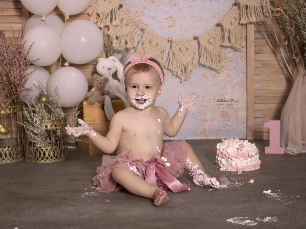 Sesión de fotografía smash cake en Málaga – Natalia BR Fotografía Infantil